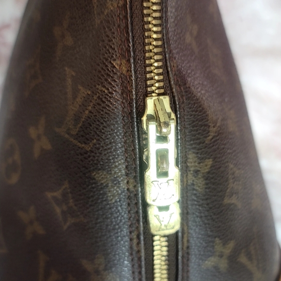 Authentic LV - Picture 9 of 9